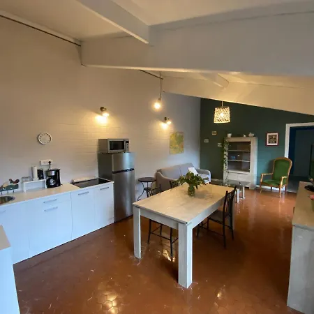 Les Ecuries Du Faubourg Holiday home