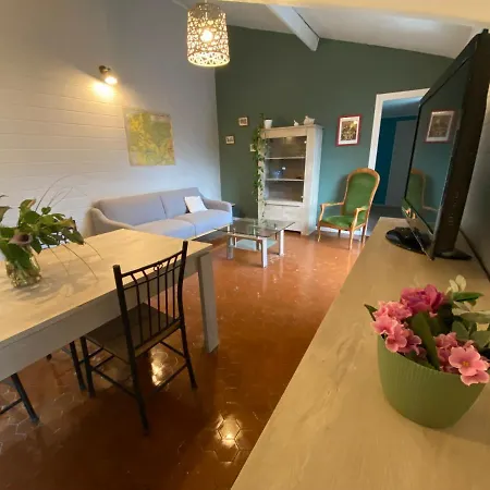 Les Ecuries Du Faubourg