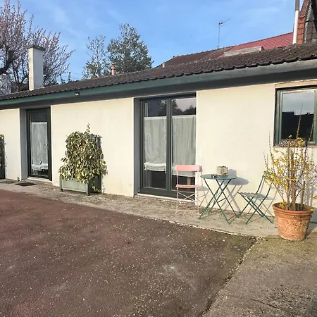 Les Ecuries Du Faubourg Holiday home